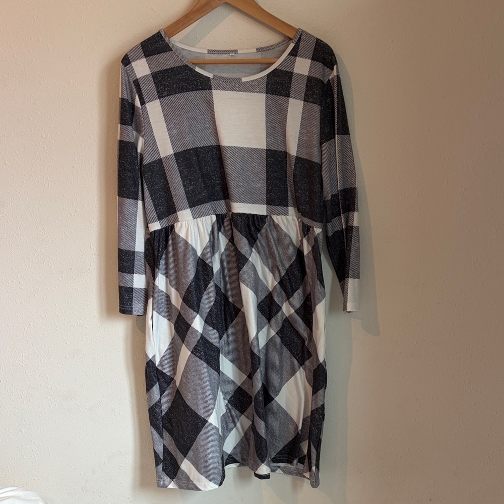 Chic Black and White Checkered Dress